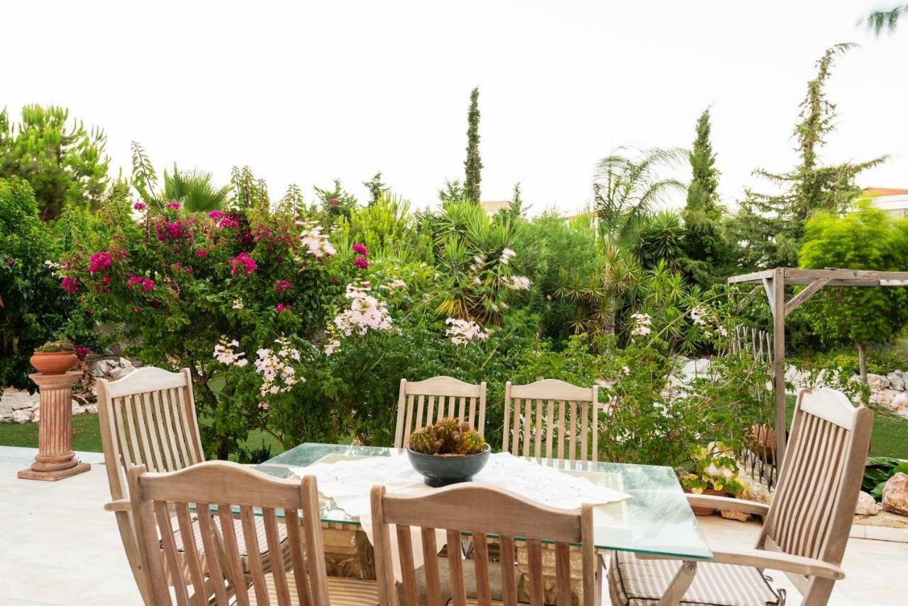 Nicole'S Garden Villa Kallithéa Extérieur photo